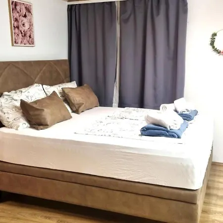 Sweet Apartment *